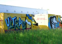 Paketautos Bei Jena Mit FCC Graffiti Besprueht 03